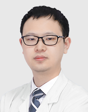 王华.jpg